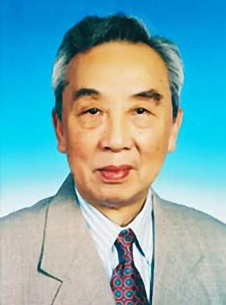 李季伦