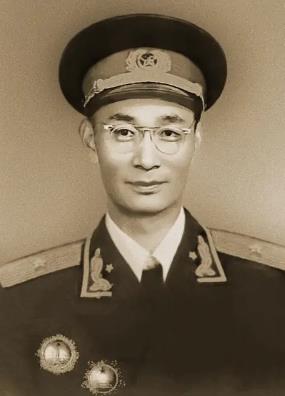 吴效闵
