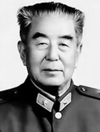 王展