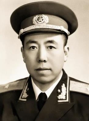 孔飞