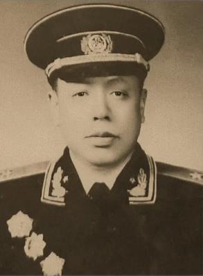王效明