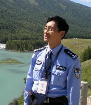 艾明波