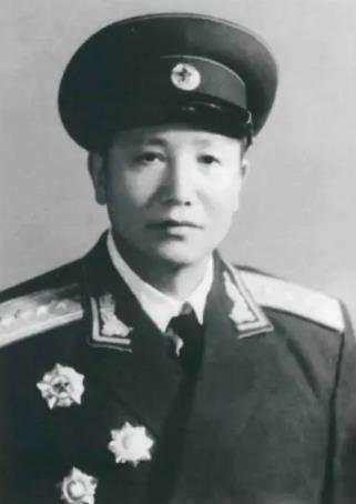 潘振华