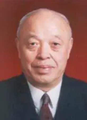 艾兴