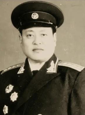 龙炳初