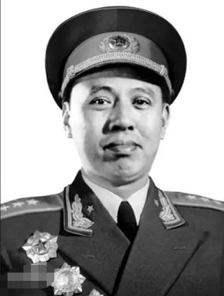 陈伯钧