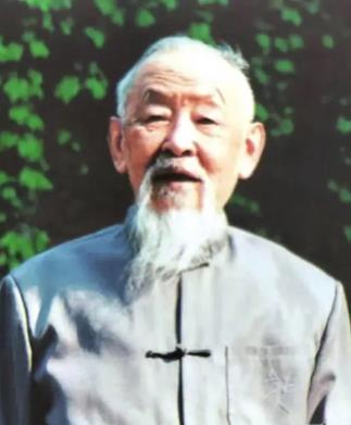 李群杰