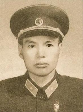 彭施鲁