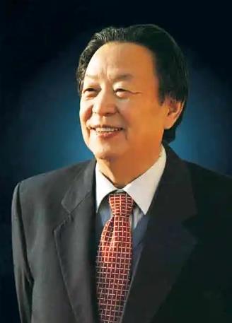 罗国士